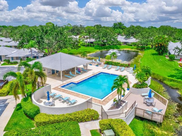908 Club Drive 908, Palm Beach Gardens FL 33418