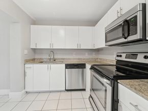 6851 Raleigh St, Hollywood FL 33024