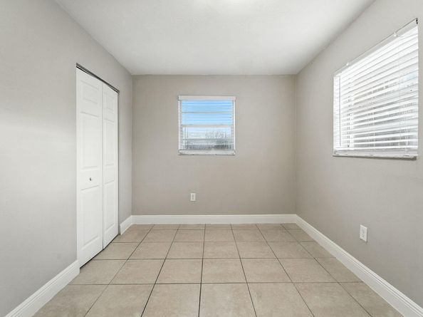 6851 Raleigh St, Hollywood FL 33024