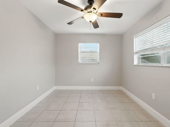 6851 Raleigh St, Hollywood FL 33024
