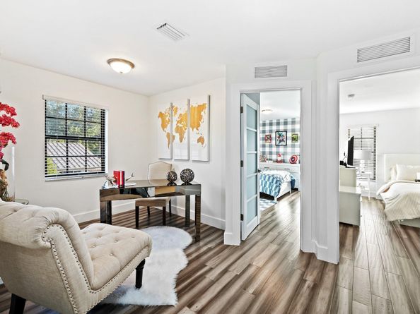 8340 NW 167th Ter, Miami Lakes FL 33016