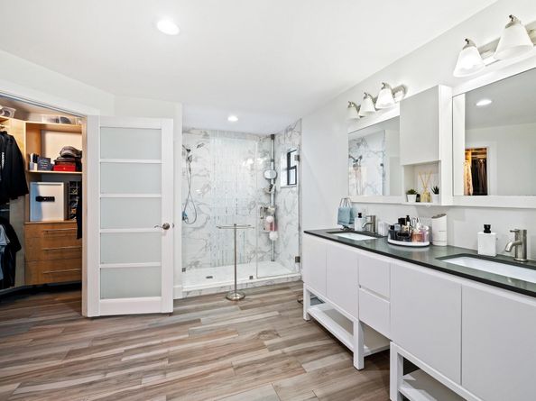 8340 NW 167th Ter, Miami Lakes FL 33016