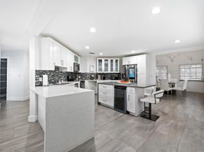 8340 NW 167th Ter, Miami Lakes FL 33016