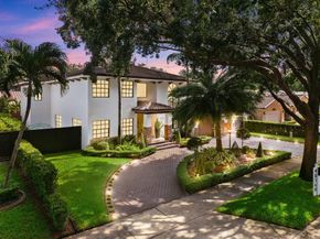 8340 NW 167th Ter, Miami Lakes FL 33016