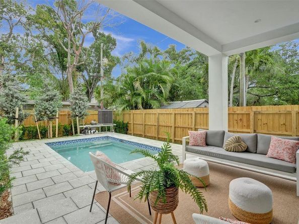 604 SW 7th Ave, Fort Lauderdale FL 33315