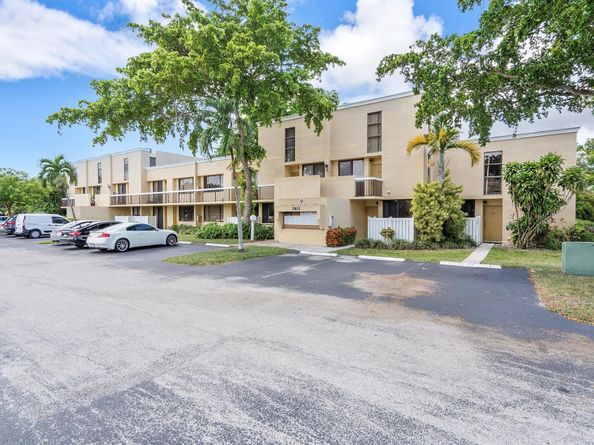 2811 SW 87th Ter 1209, Davie FL 33328