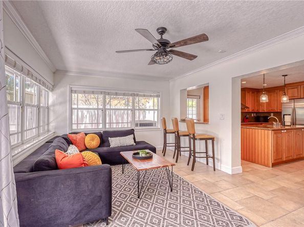 3351 NE 17th Way, Oakland Park FL 33334