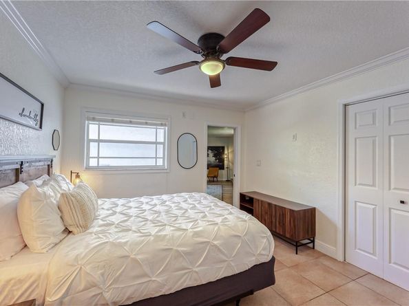 3351 NE 17th Way, Oakland Park FL 33334