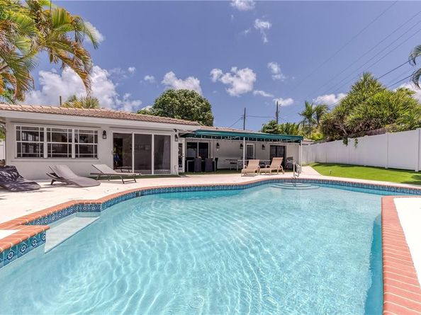 3351 NE 17th Way, Oakland Park FL 33334