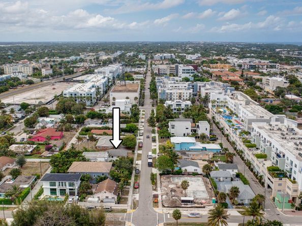 236 SE 4th Ave, Delray Beach FL 33483