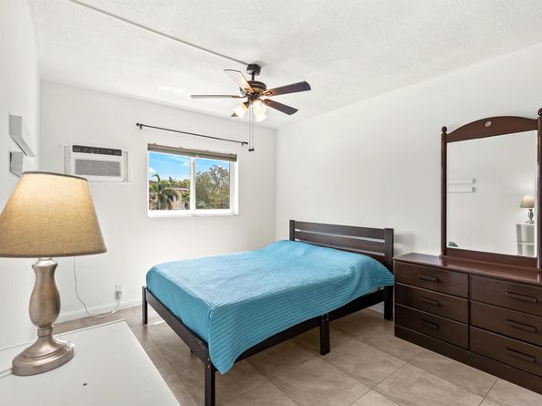 1021 NE 24th Avenue 12, Pompano Beach FL 33062