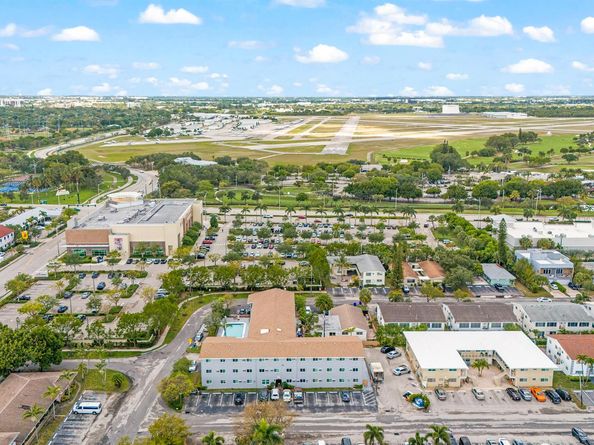 1021 NE 24th Avenue 12, Pompano Beach FL 33062