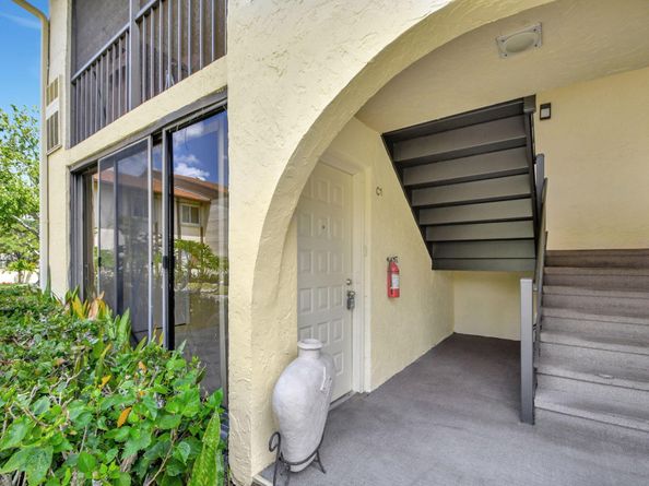3531 Tall Pine Way C1, Greenacres FL 33463