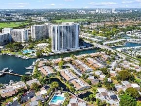419 Leslie Dr 419, Hallandale Beach FL 33009
