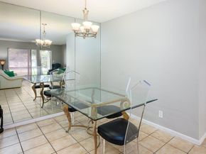 17 Jacaranda Drive 117, Plantation FL 33324