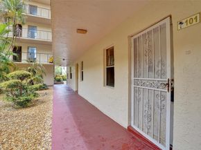 2801 Somerset Dr 101, Lauderdale Lakes FL 33311