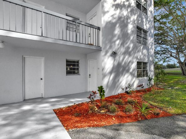 6400 NW 2nd Avenue 124, Boca Raton FL 33487