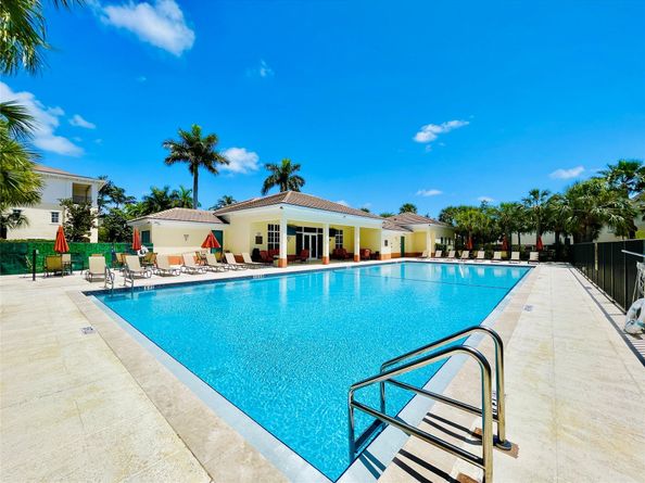 621 SW 1st Ave 621, Pompano Beach FL 33060
