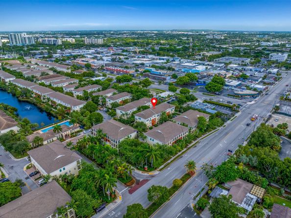 621 SW 1st Ave 621, Pompano Beach FL 33060