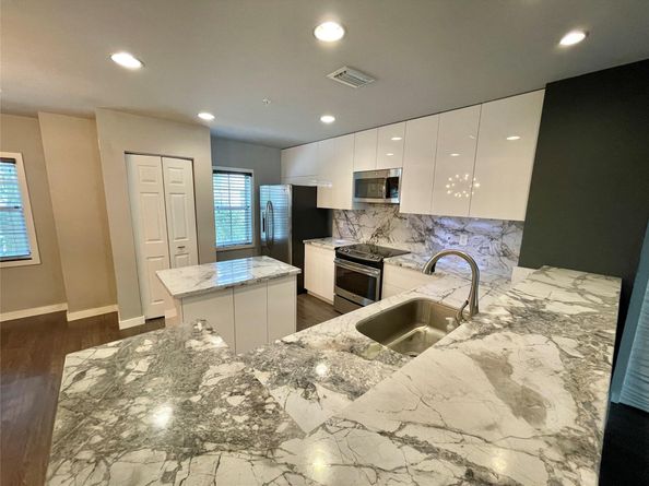 621 SW 1st Ave 621, Pompano Beach FL 33060