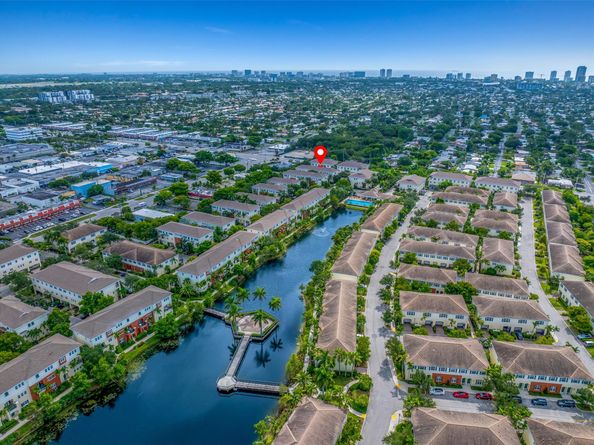 621 SW 1st Ave 621, Pompano Beach FL 33060