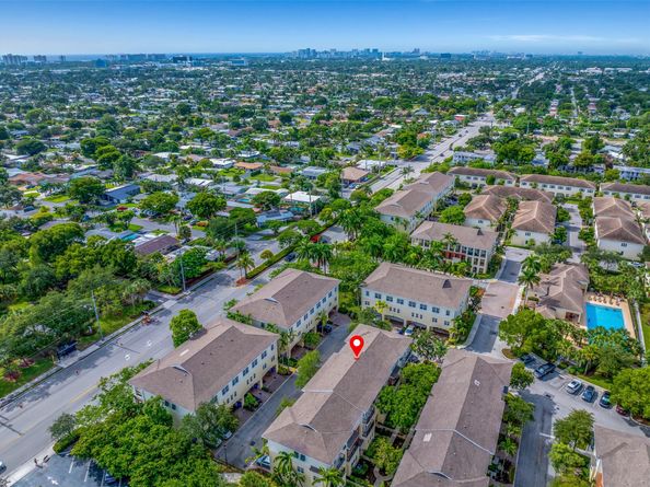 621 SW 1st Ave 621, Pompano Beach FL 33060