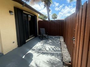 391 Springdale Circle, Palm Springs FL 33461