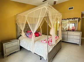 391 Springdale Circle, Palm Springs FL 33461