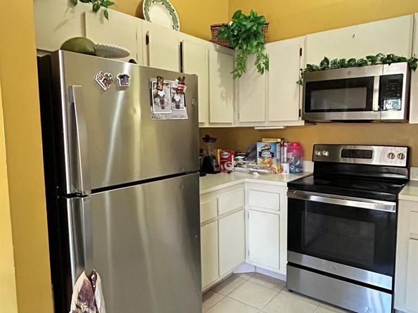 391 Springdale Circle, Palm Springs FL 33461