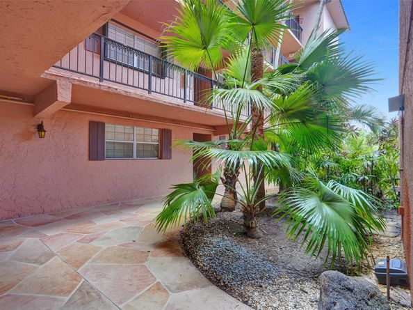 630 Tennis Club Dr 105, Fort Lauderdale FL 33311