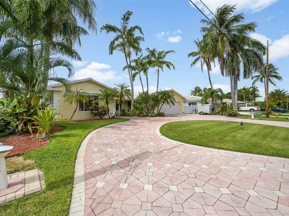 2920 NE 23rd St, Pompano Beach FL 33062