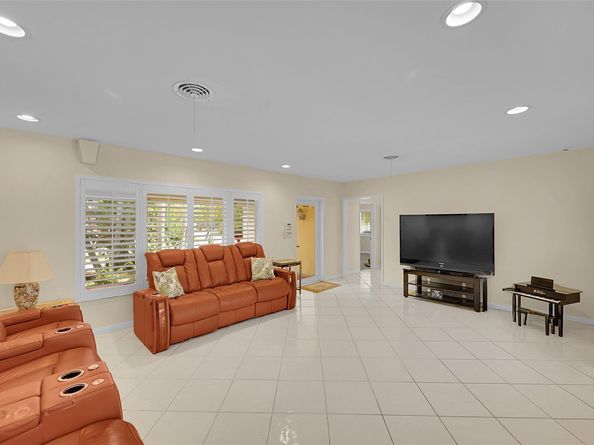 2920 NE 23rd St, Pompano Beach FL 33062