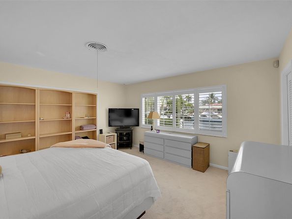 2920 NE 23rd St, Pompano Beach FL 33062