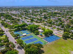 1717 16th Court N, Lake Worth Beach FL 33460