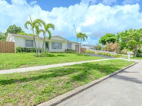 1717 16th Court N, Lake Worth Beach FL 33460