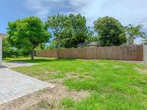 1717 16th Court N, Lake Worth Beach FL 33460