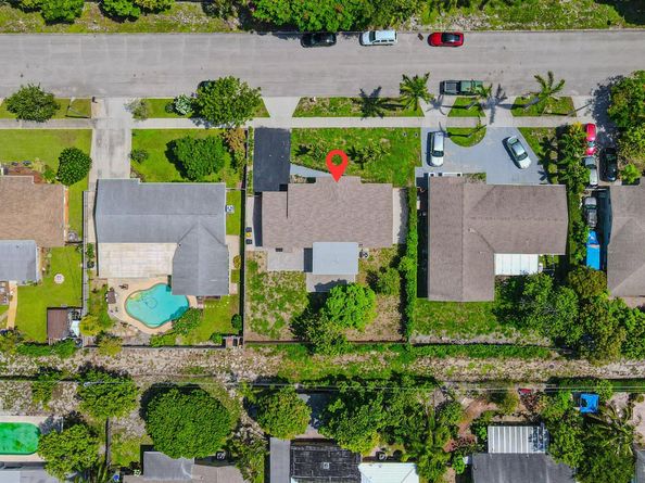 1717 16th Court N, Lake Worth Beach FL 33460