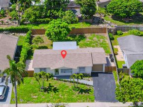 1717 16th Court N, Lake Worth Beach FL 33460