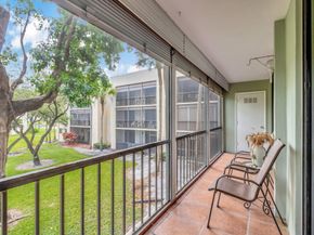 5190 Las Verdes Circle 202, Delray Beach FL 33484