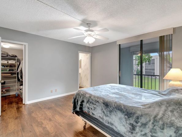 5190 Las Verdes Circle 202, Delray Beach FL 33484