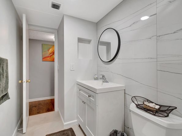 5190 Las Verdes Circle 202, Delray Beach FL 33484