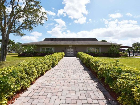 1245 High Point Place S C, Delray Beach FL 33445