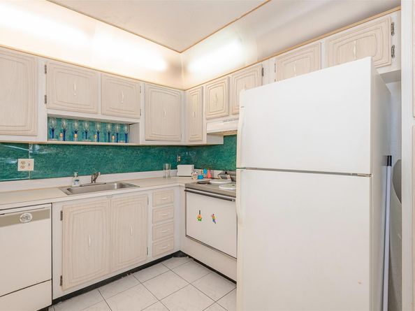 2861 Somerset Dr 317, Lauderdale Lakes FL 33311