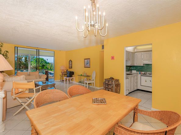 2861 Somerset Dr 317, Lauderdale Lakes FL 33311