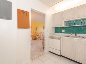 2861 Somerset Dr 317, Lauderdale Lakes FL 33311
