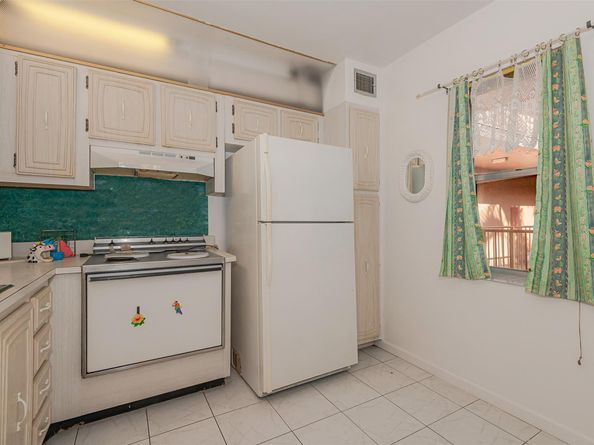 2861 Somerset Dr 317, Lauderdale Lakes FL 33311