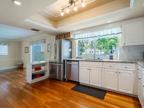 571 SE 12th St, Pompano Beach FL 33060