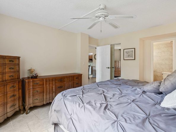 4899 NW 26th Ct 348, Lauderdale Lakes FL 33313