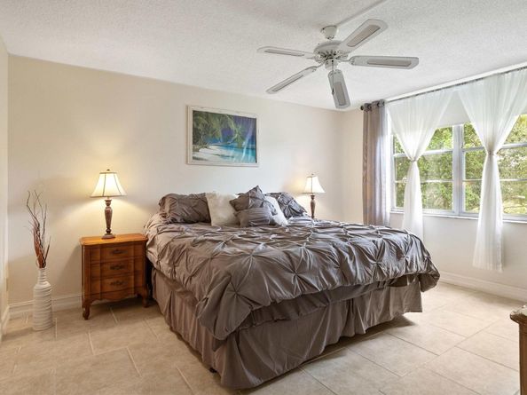 4899 NW 26th Ct 348, Lauderdale Lakes FL 33313