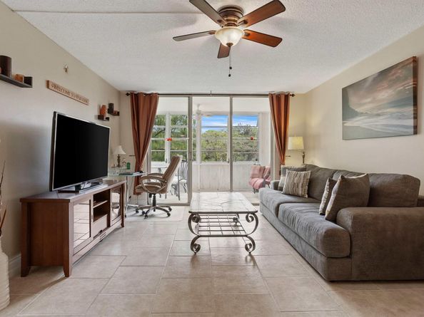 4899 NW 26th Ct 348, Lauderdale Lakes FL 33313